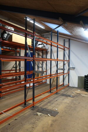 3 fag dækreoler med indhold