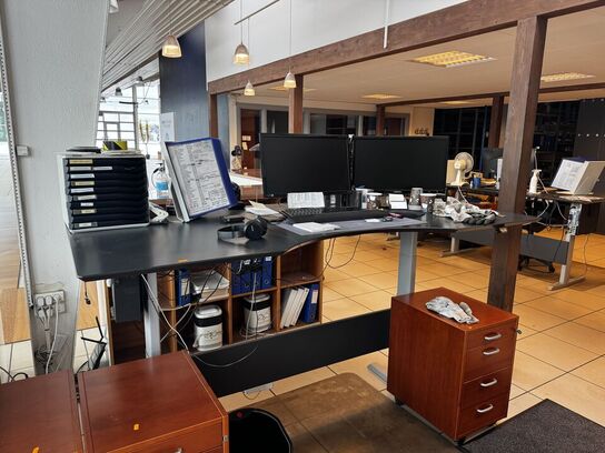 El. hæve/sænke skrivebord med indhold