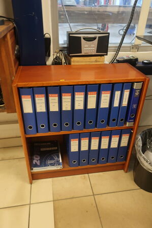 2 stk. reoler samt 2 stk. skuffemoduler