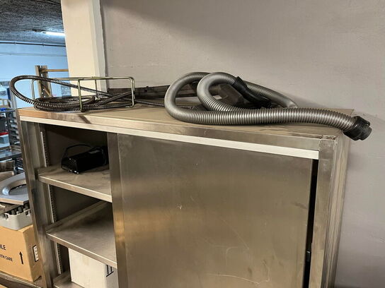 Skab i rustfri stål