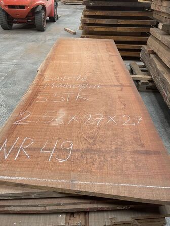 Træplanke i SAPELE (mahogni) 2,53x0,87m - 2,7 cm tyk