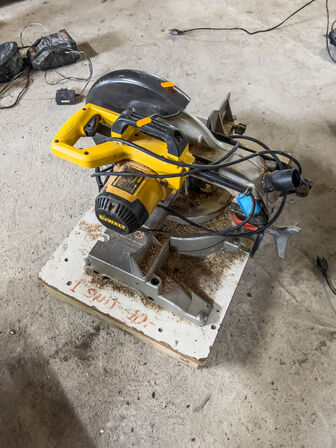 Kap/geringsav DEWALT DW703 QS 