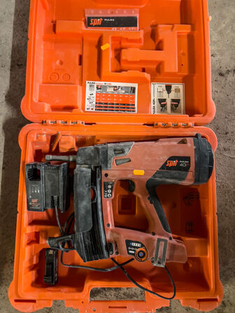 Sømpistol akku SPLIT Pulsa 40P inkl. lader & batteri