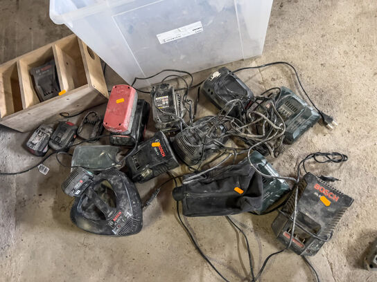 Div. ladere & batterier BOSCH, METABO m.v. (se billeder)