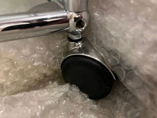 Glas rullemontre med stål ramme