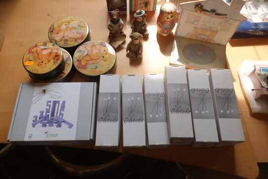 Dåser, glas, vægpynt m.m.