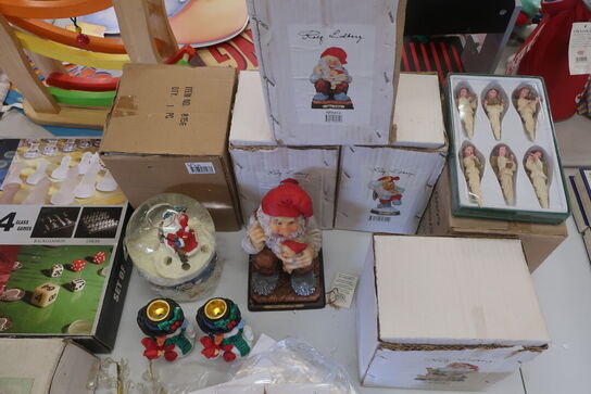 Julefiguer,  pynt og spil