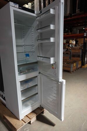 Liebherr Fritstående køle-fryseskab CN 4813 (MOMSFRI)