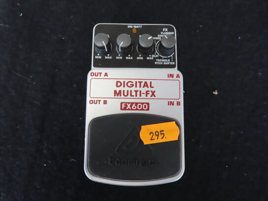 Guitarpedal - Digital multi-fx FX600 - BEHRINGER