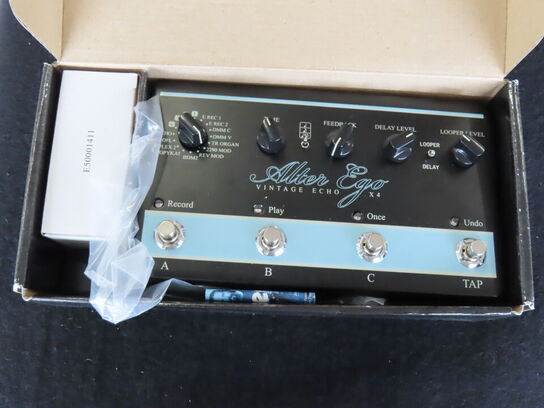 Guitarpedal - Alter ego vintage echo X4 - TC ELECTRONIC