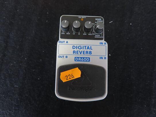 Guitarpedal - Digital reverb DR600 - BEHRINGER