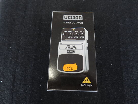 Guitarpedal - Ultra octaver UO300 - BEHRINGER