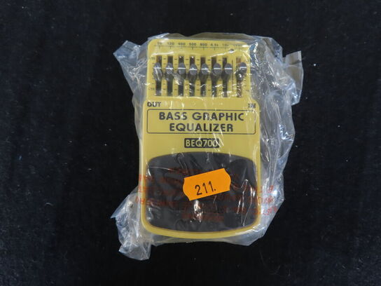 Guitarpedal - Bass graphic equalizer BEQ700 - BEHRINGER