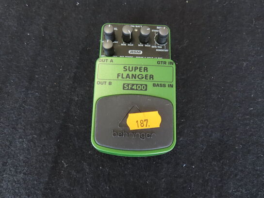 Guitarpedal - Super flanger SF400 - BEHRINGER
