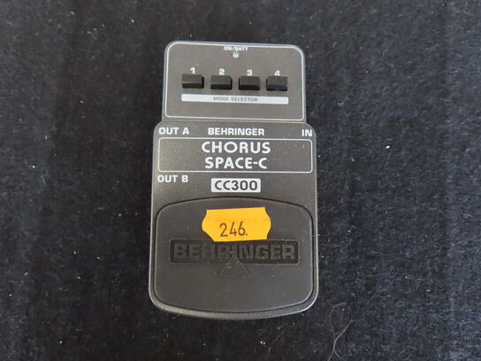 Guitarpedal - Chorus space-c CC300 - BEHRINGER