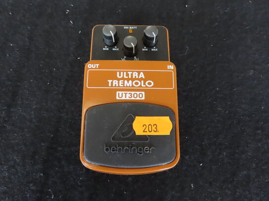 Guitarpedal - Ultra tremolo UT300 - BEHRINGER