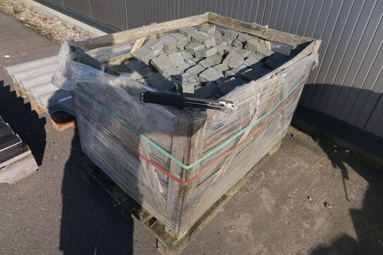 Ca. 800 stk. halve granit sten