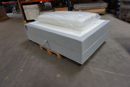 Nordisk Fjer B110 seng med opbevaring 140x200 cm  