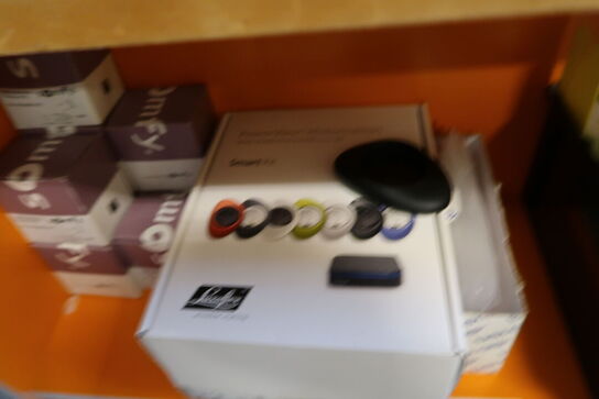 Reol med div. Reservedele