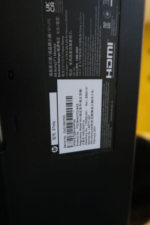 3 stk. computerskærme HP 27mq med dockingstation LENOVO Thinkpad Hybrid m.m.