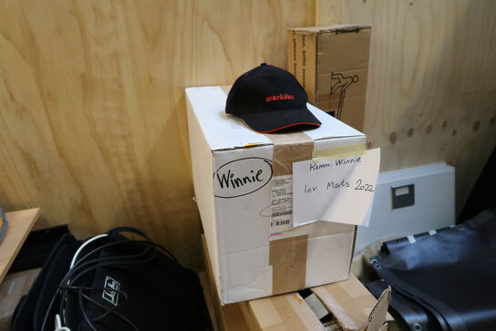 Div. Varelager, vareprøver, bord, skuffemoduler m.m.