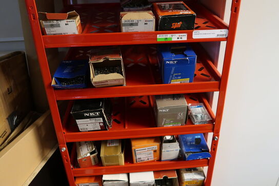 Reol med div. Skruer m.m.