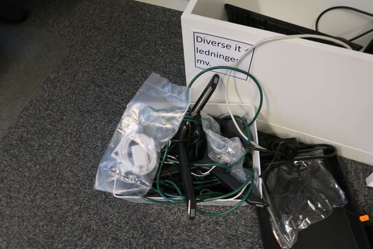 Div. Elektronik bl.a. router CISCO 890 Series