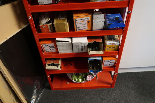 Reol med div. Skruer m.m.