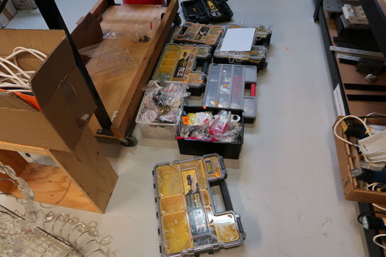 Div. Sortimentskasser med varelager