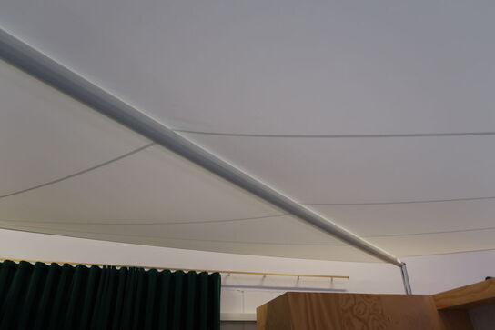 Elektrisk sejlafskærmning SOLIDAY med 4 stk. pæle