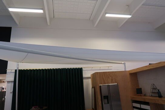 Elektrisk sejlafskærmning SOLIDAY med 4 stk. pæle