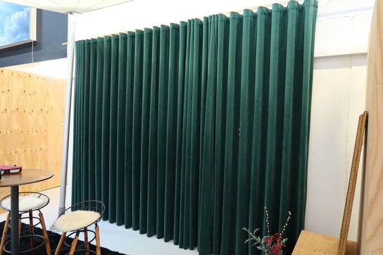 Afskærmning/gardiner på stang