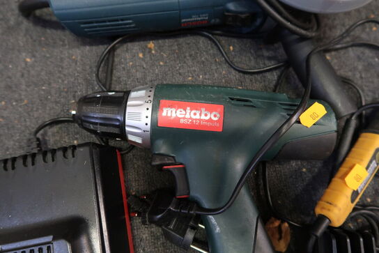 Div. Akku håndværktøj bl.a. METABO med batterier og lader m.m.