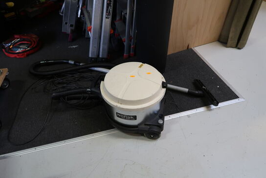 Støvsuger NILFISK GD 930 S100