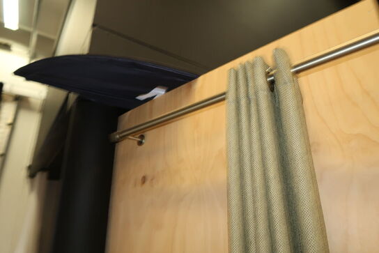 Afskærmning/gardiner på stang