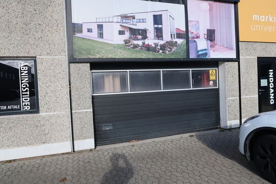 Elektrisk afskærmning på facade