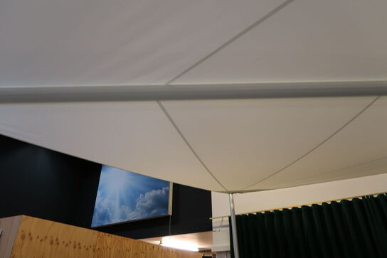 Elektrisk sejlafskærmning SOLIDAY med 4 stk. pæle