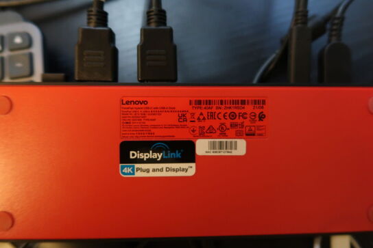 3 stk. computerskærme HP 27mq med dockingstation LENOVO Thinkpad Hybrid m.m.