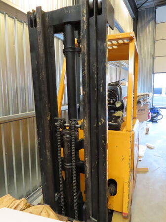 El- truck, HYSTER E25B