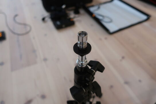 Tripod LEDGO