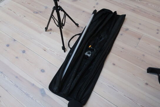 Lysrør NANLITE PavoTube 30C samt tripod og taske
