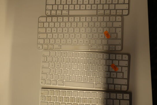 2 stk. tastature APPLE 