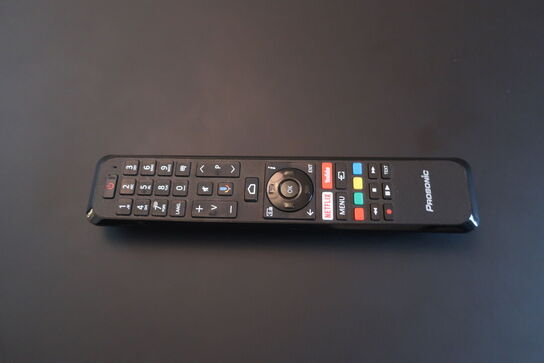 Fjernsyn 65" PROSONIC 65UAND8009 med stand og fjernbetjening
