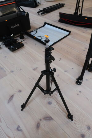 Tripod LEDGO