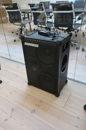 Højttaler SOUNDBOKS med 1 stk. batteri og lader