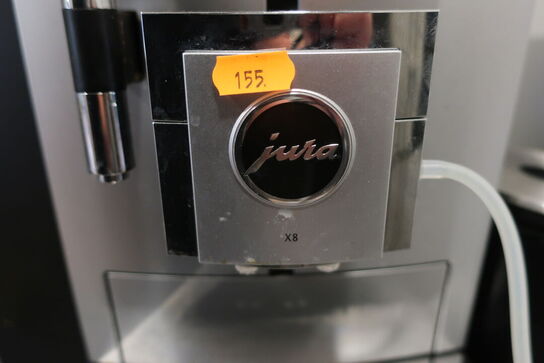 Kaffemaskine JURA X8 med mælkekøler