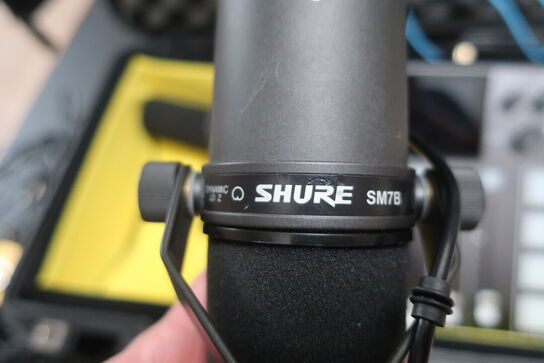 Mixer RØDE Caster PRO II samt 2 stk. mikrofoner SHURE SM7B