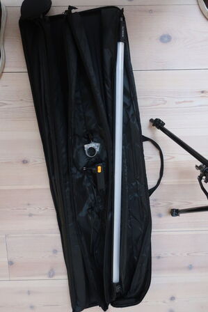 Lysrør NANLITE PavoTube 30C samt tripod og taske