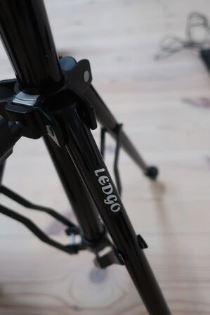 Tripod LEDGO