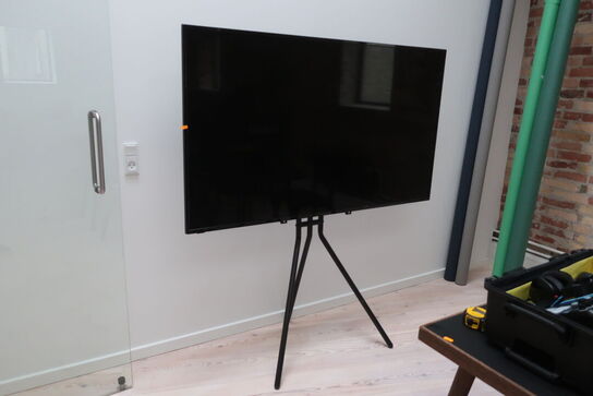 Fjernsyn 65" PROSONIC 65UAND8009 med stand og fjernbetjening